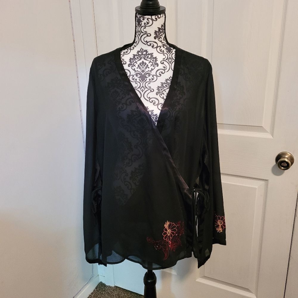 Lane Bryant woman's kimono style cardigan‎
